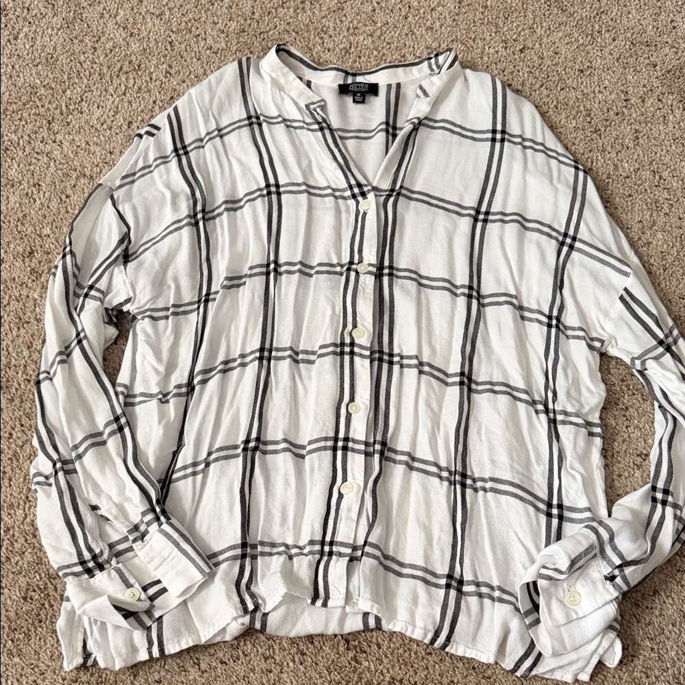 Jones New York White and Black Striped Button-Down Shirt
